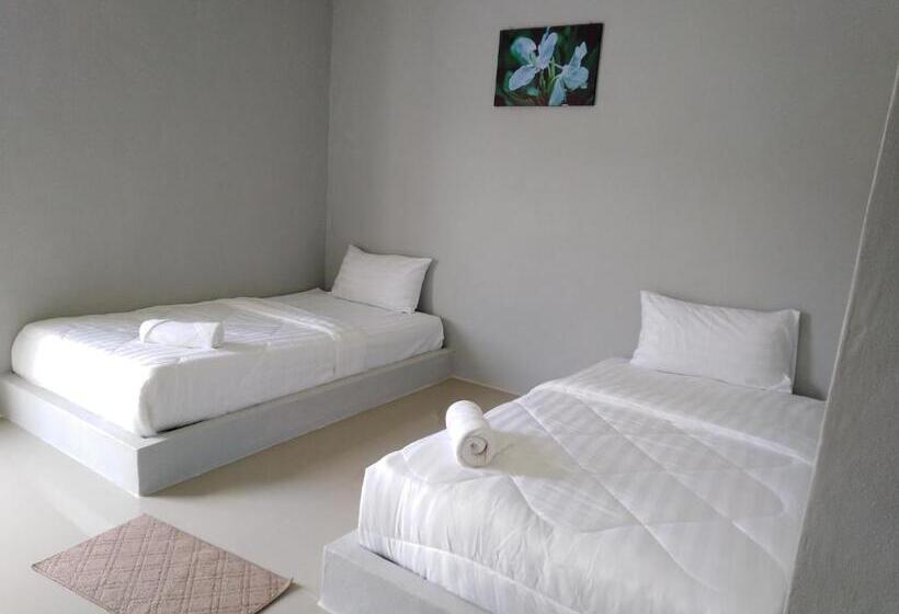 Hotel บ้านไม้หอมบูติค สวนผึ้ง