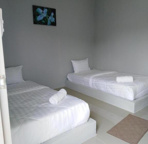 Hotelli บ้านไม้หอมบูติค สวนผึ้ง