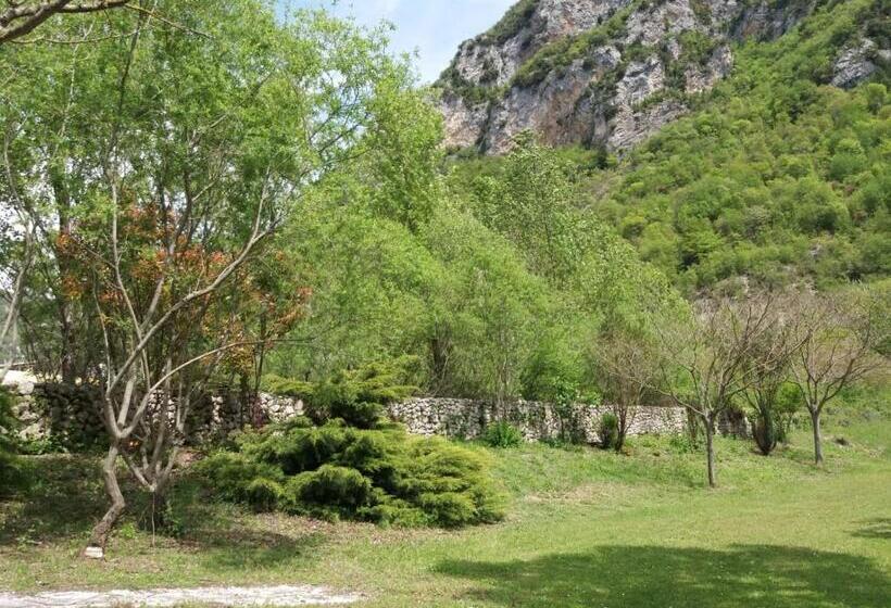 בית מלון כפרי Abbazia Ss. Quirico E Giulitta