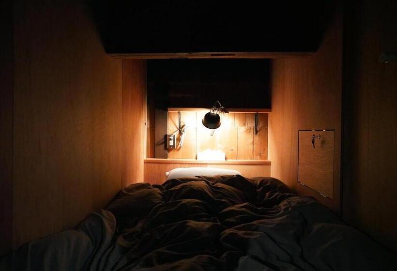 فنادق الكبسولة Watowa