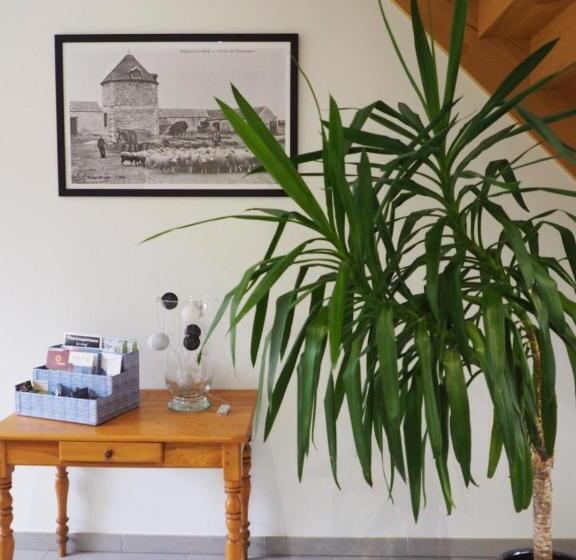 فندق Ferme De Mesangeon