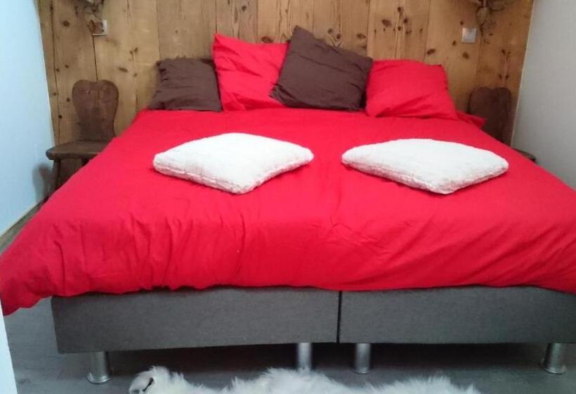 בית מלון כפרי Ferme Familiale Chez Lili