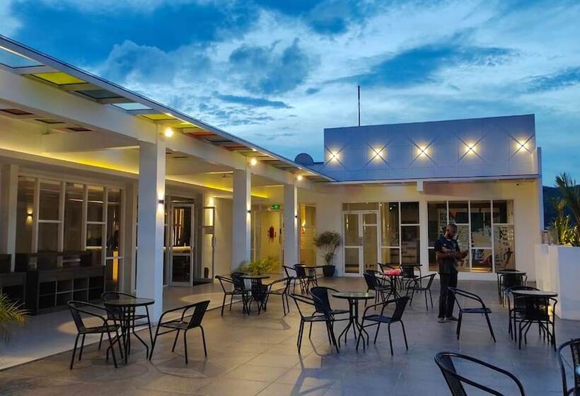 هتل Front One Budget Abepura