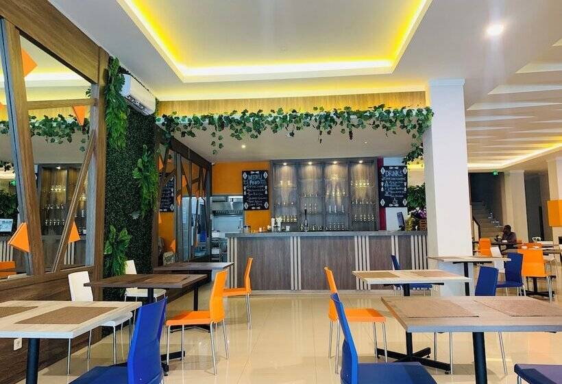 هتل Front One Budget Abepura