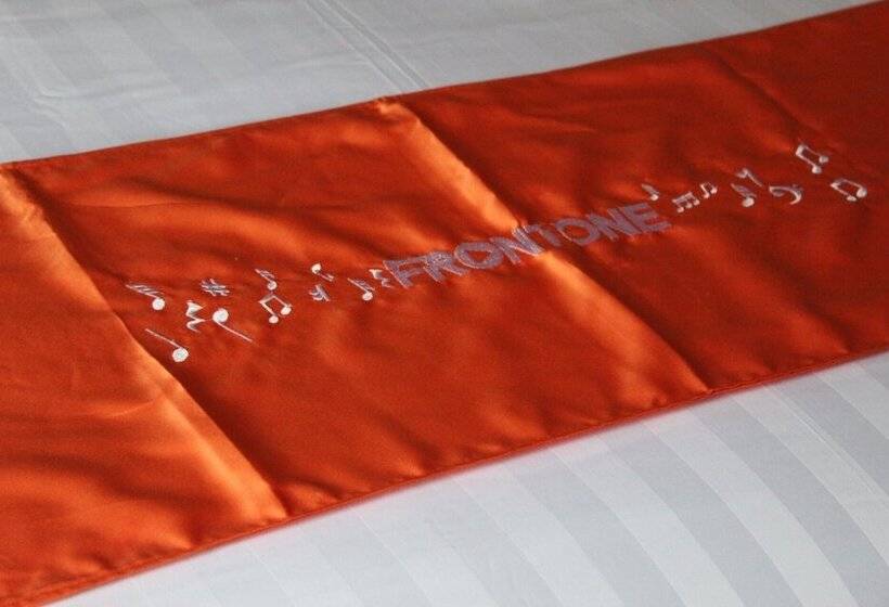 هتل Front One Budget Abepura