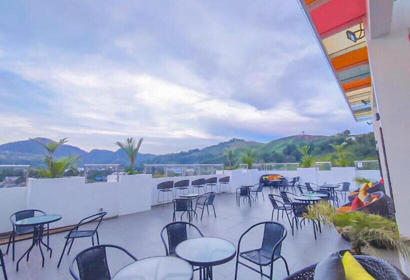 هتل Front One Budget Abepura