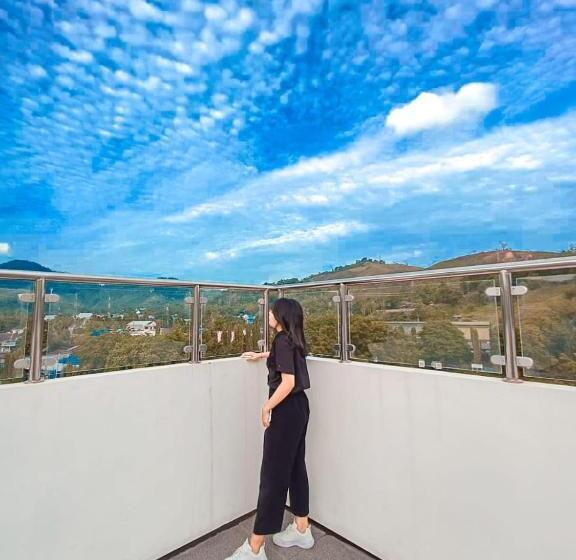 هتل Front One Budget Abepura