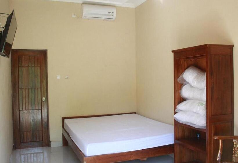 בית מלון כפרי Graha Adi Karya Syariah Kartasura Redpartner