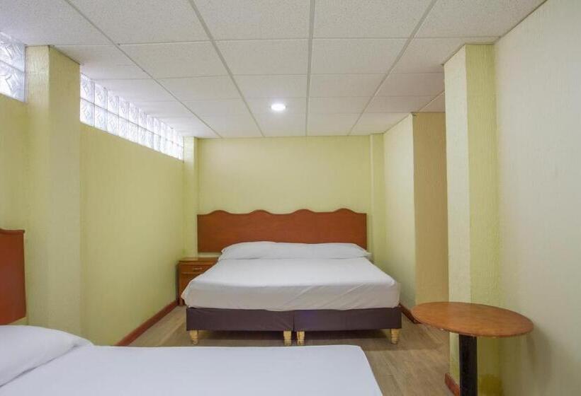 ホテル Oyo San Agustin