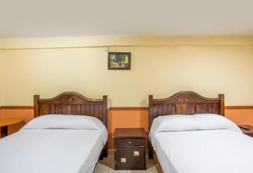 ホテル Oyo San Agustin