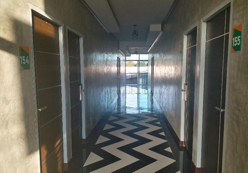 Hotel Pingpong Place