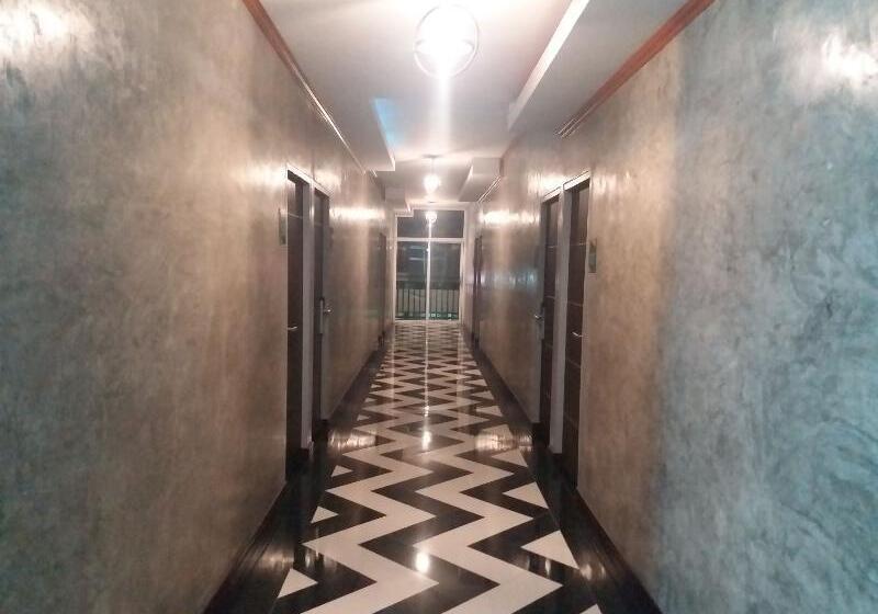 Hotel Pingpong Place