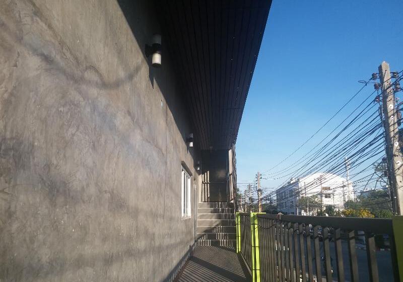 Hotel Pingpong Place