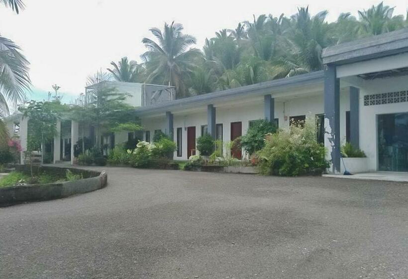 ホテル Reddoorz Near Pantai Madasari Pangandaran