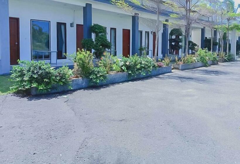 ホテル Reddoorz Near Pantai Madasari Pangandaran