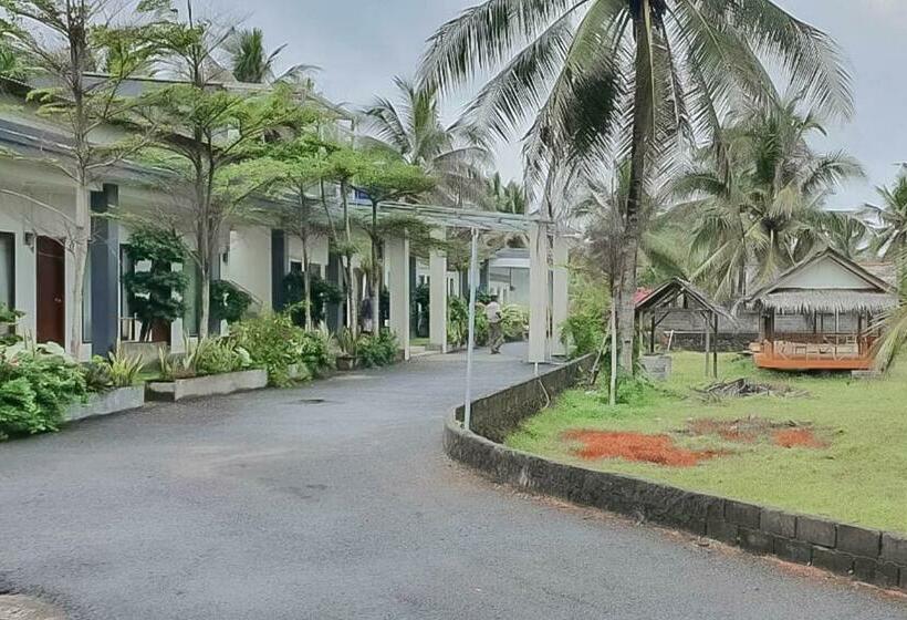 ホテル Reddoorz Near Pantai Madasari Pangandaran