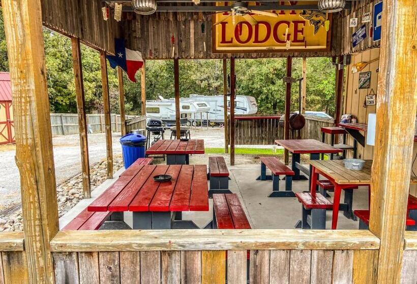 酒店 Reel Inn And Lodge