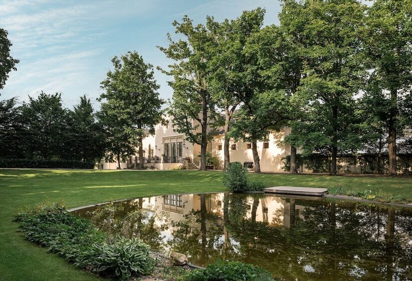 Отель & Restaurant Chateau Trnová