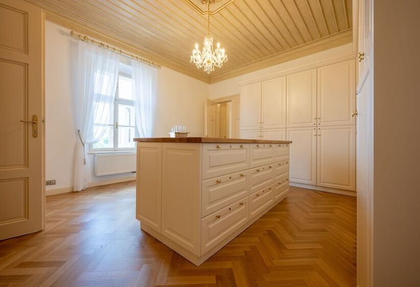 Отель & Restaurant Chateau Trnová