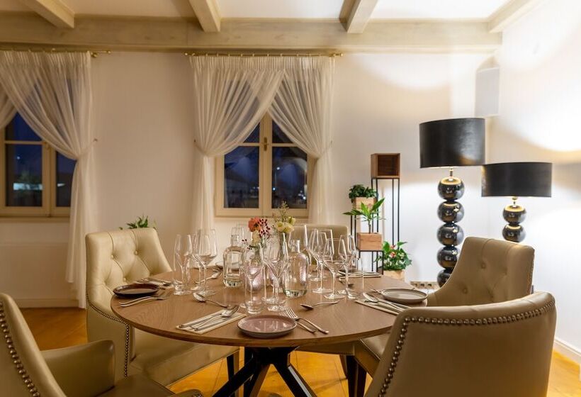 Отель & Restaurant Chateau Trnová