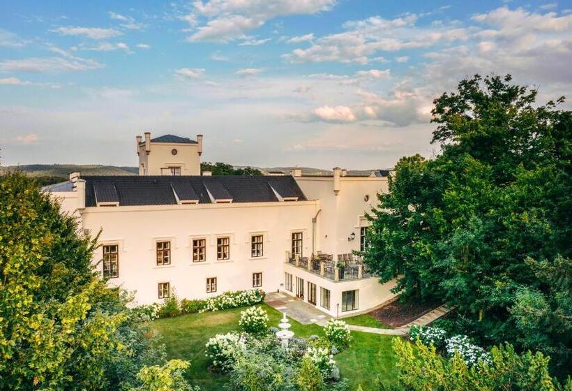 Отель & Restaurant Chateau Trnová