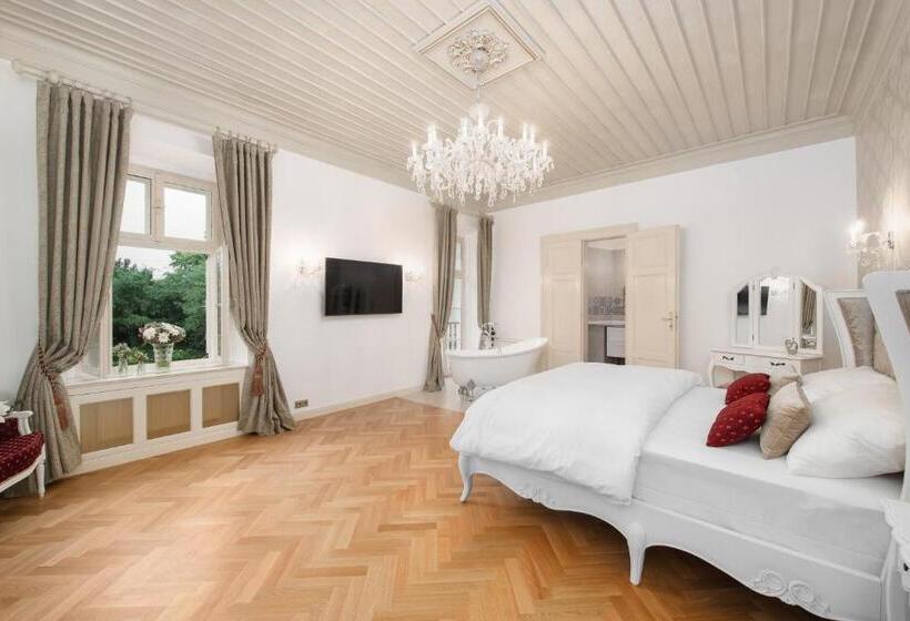 Отель & Restaurant Chateau Trnová