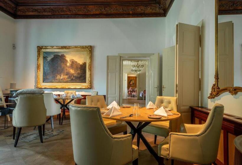 Отель & Restaurant Chateau Trnová