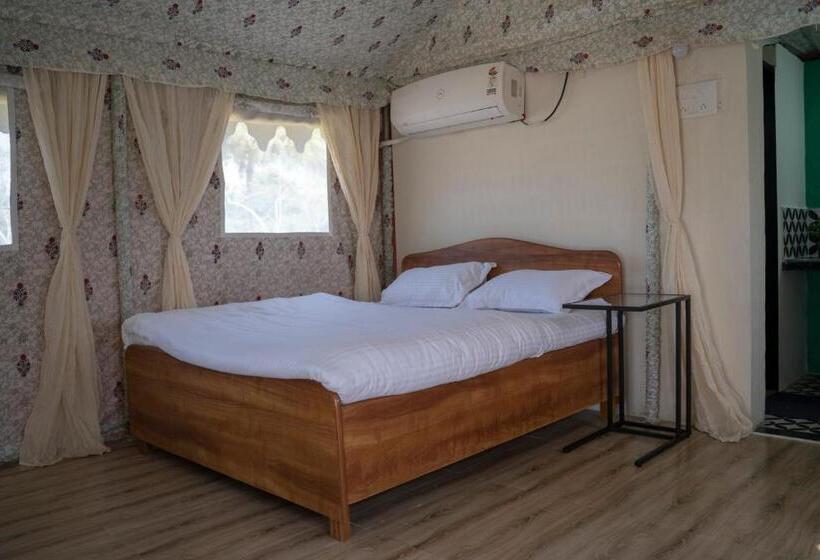 فندق Roy S Nature Nest   Farm Stay Near Malshej Ghats