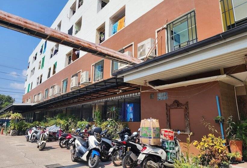 Kim Hotel At Bangplong