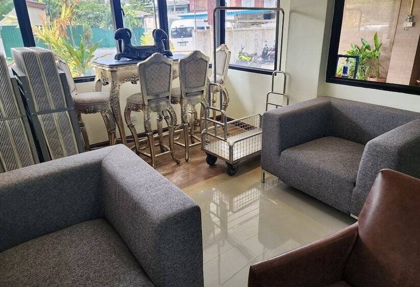 Kim Hotel At Bangplong