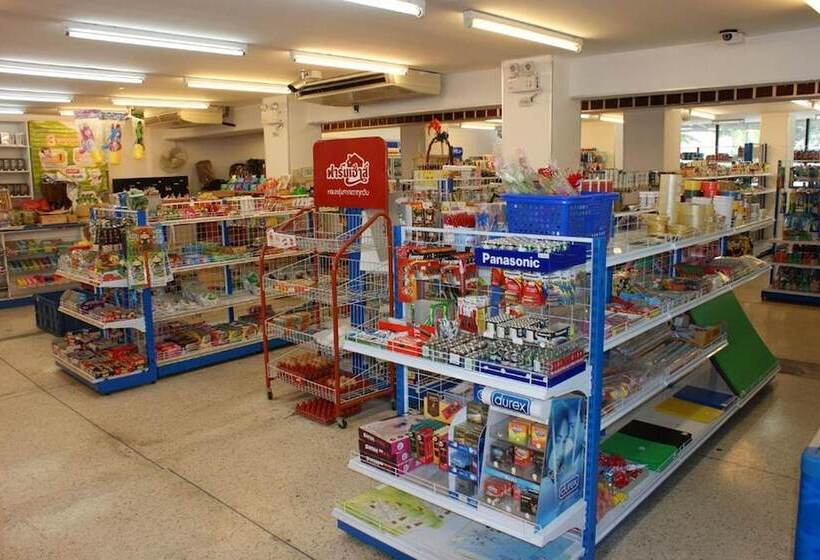 Kim Hotel At Bangplong