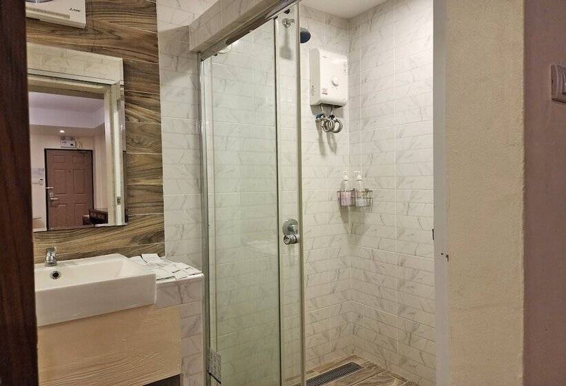 Kim Hotel At Bangplong