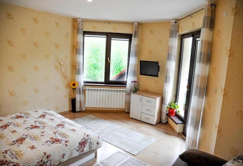 ペンション къща за гости акация