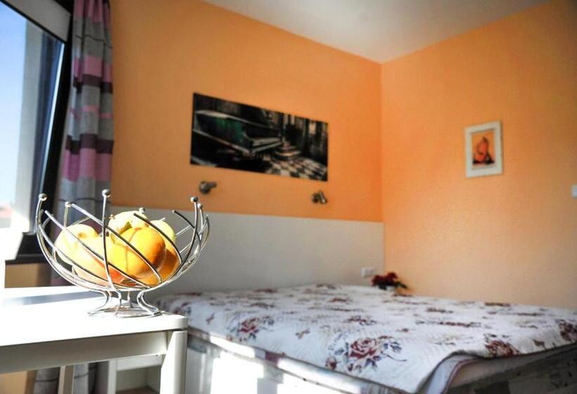 ペンション къща за гости акация