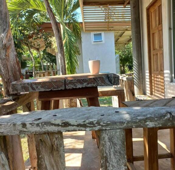 Pensión บ้านพักคุณยายเขียว