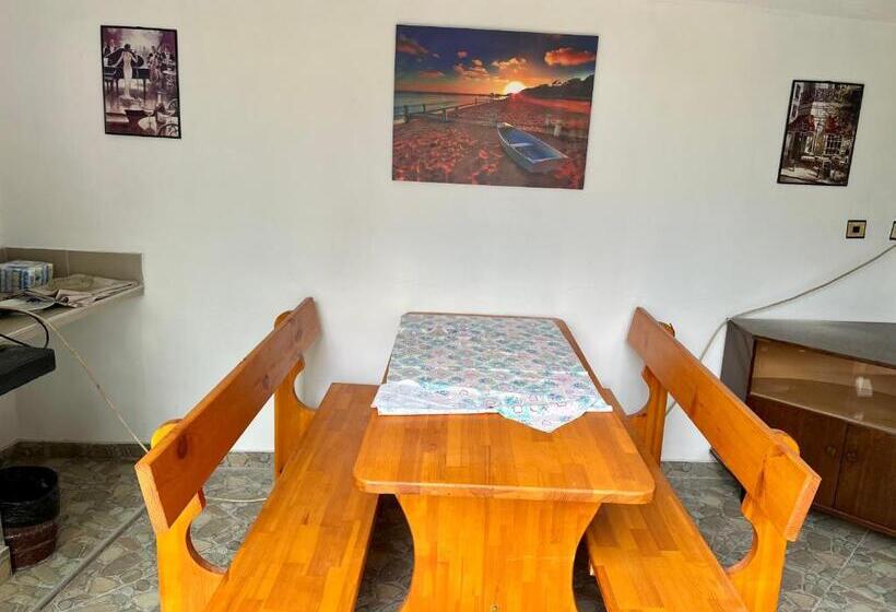 Pension (Hôtel basse catégorie) къща спирови