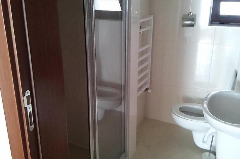 Pension (Hôtel basse catégorie) трънската къща