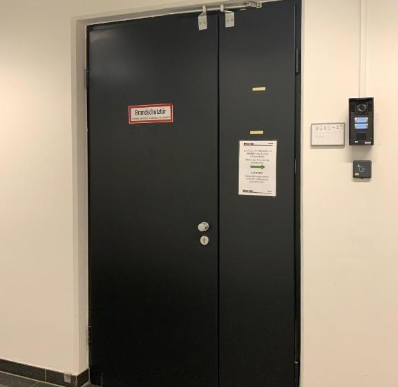 Пансион Aparthome L.i.n.z