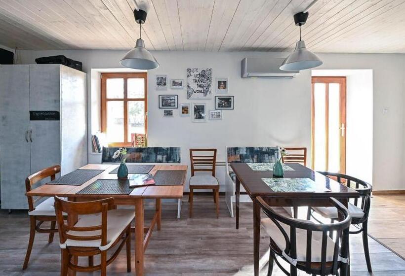 פנסיון Borsika Napterasz Pihenőház