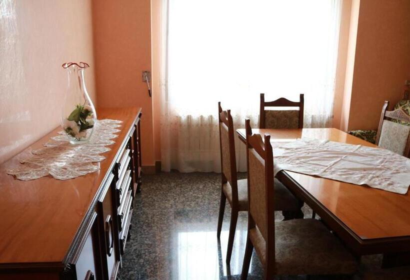 بنسيون Casa Leonardo