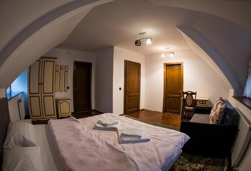 Пансион Casa Strabunicului