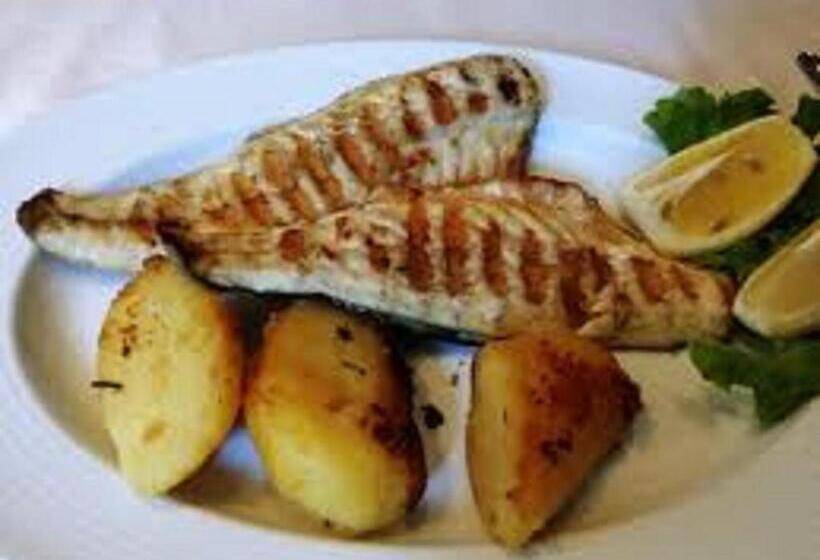 بنسيون Conacul Sarbesc