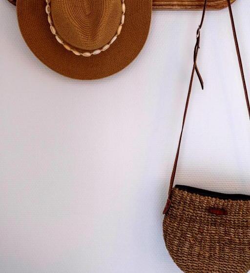 بنسيون Domaine Des Pousses, Chambres D Hôtes Au Coeur D Un Village De Campagne