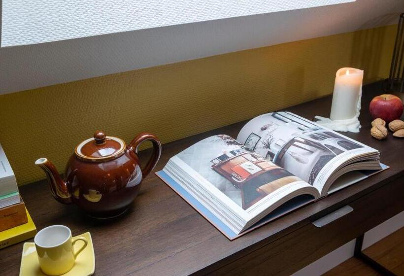 بنسيون Domaine Des Pousses, Chambres D Hôtes Au Coeur D Un Village De Campagne