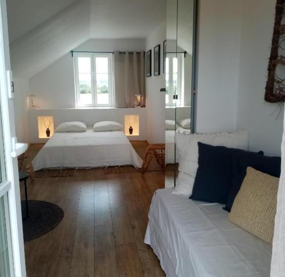 膳宿费 Galerie, Tumulus De La Hogue