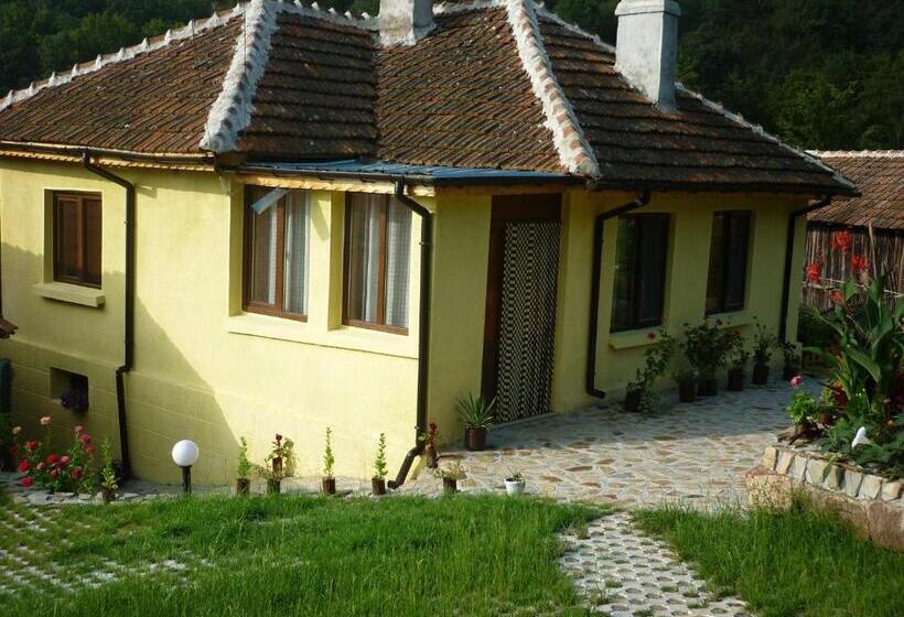 پانسیون Guest House „ivanovata House”