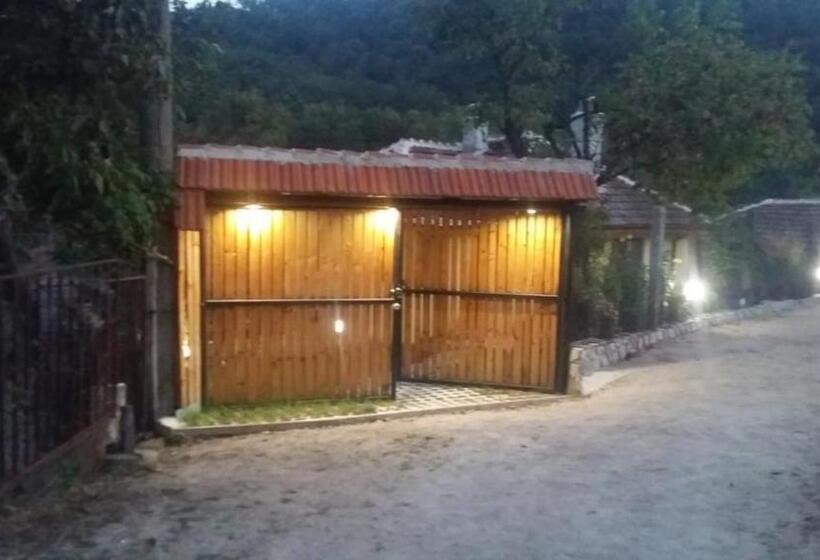 بنسيون Guest House „ivanovata House”