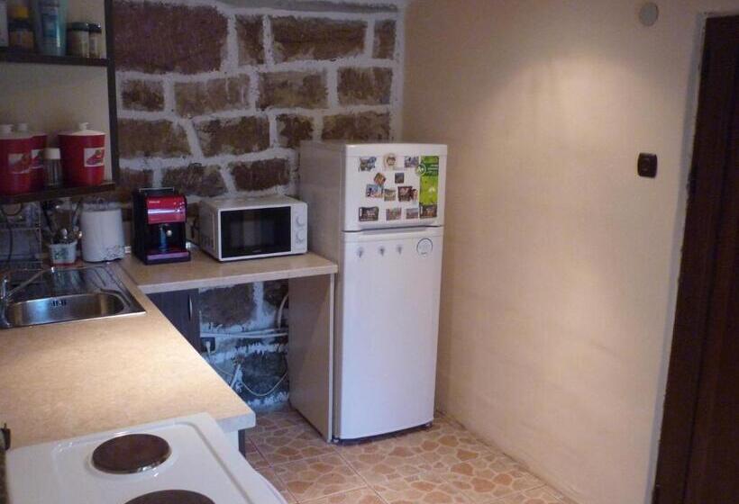 بنسيون Guest House „ivanovata House”