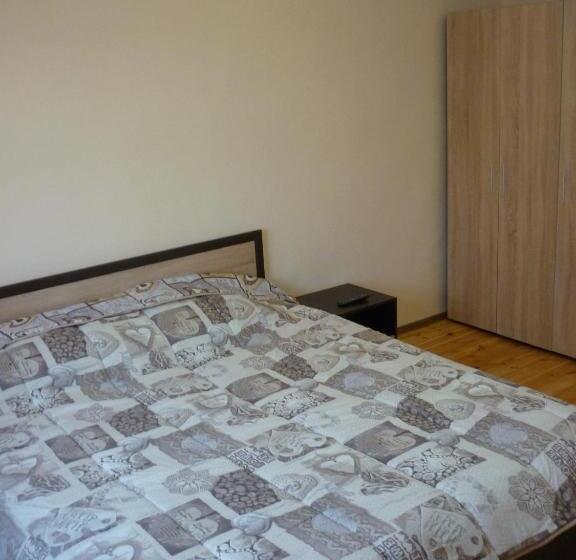 بنسيون Guest House „ivanovata House”