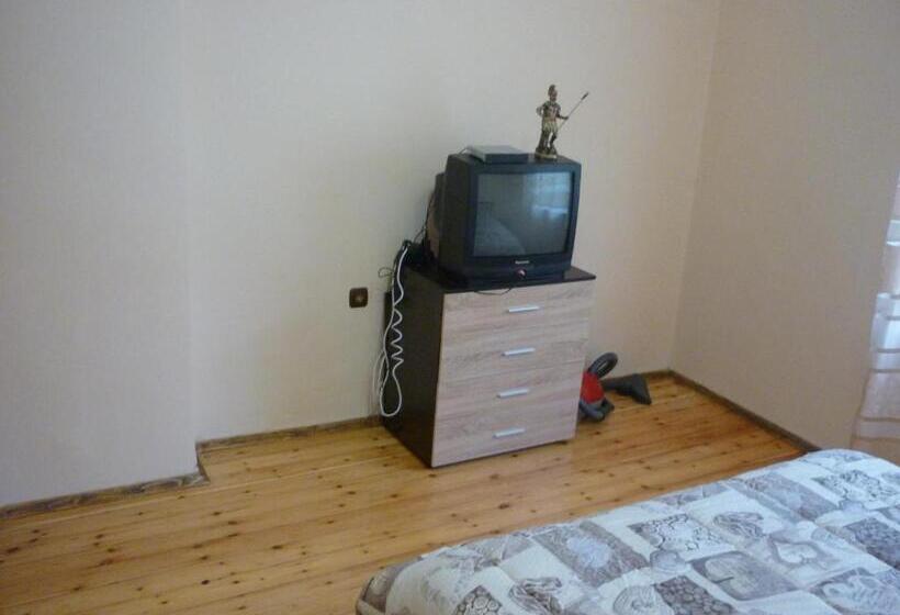 پانسیون Guest House „ivanovata House”